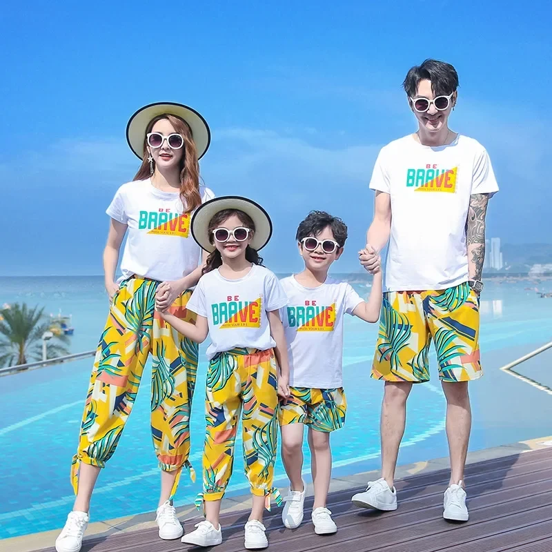 Summer Beach Vacation Family Matching Set Mom Daughter Sleeve T-Shirt Cropped Pants Kids Clothes Outfit Whole Family Look Short